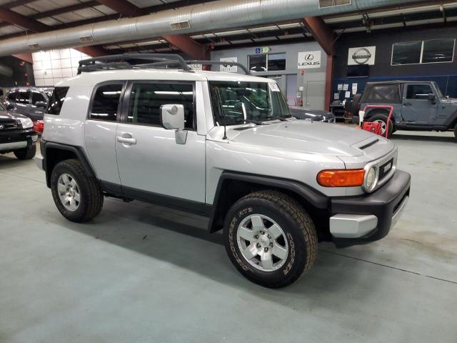 Photo 3 VIN: JTEBU11F670022970 - TOYOTA FJ CRUISER 