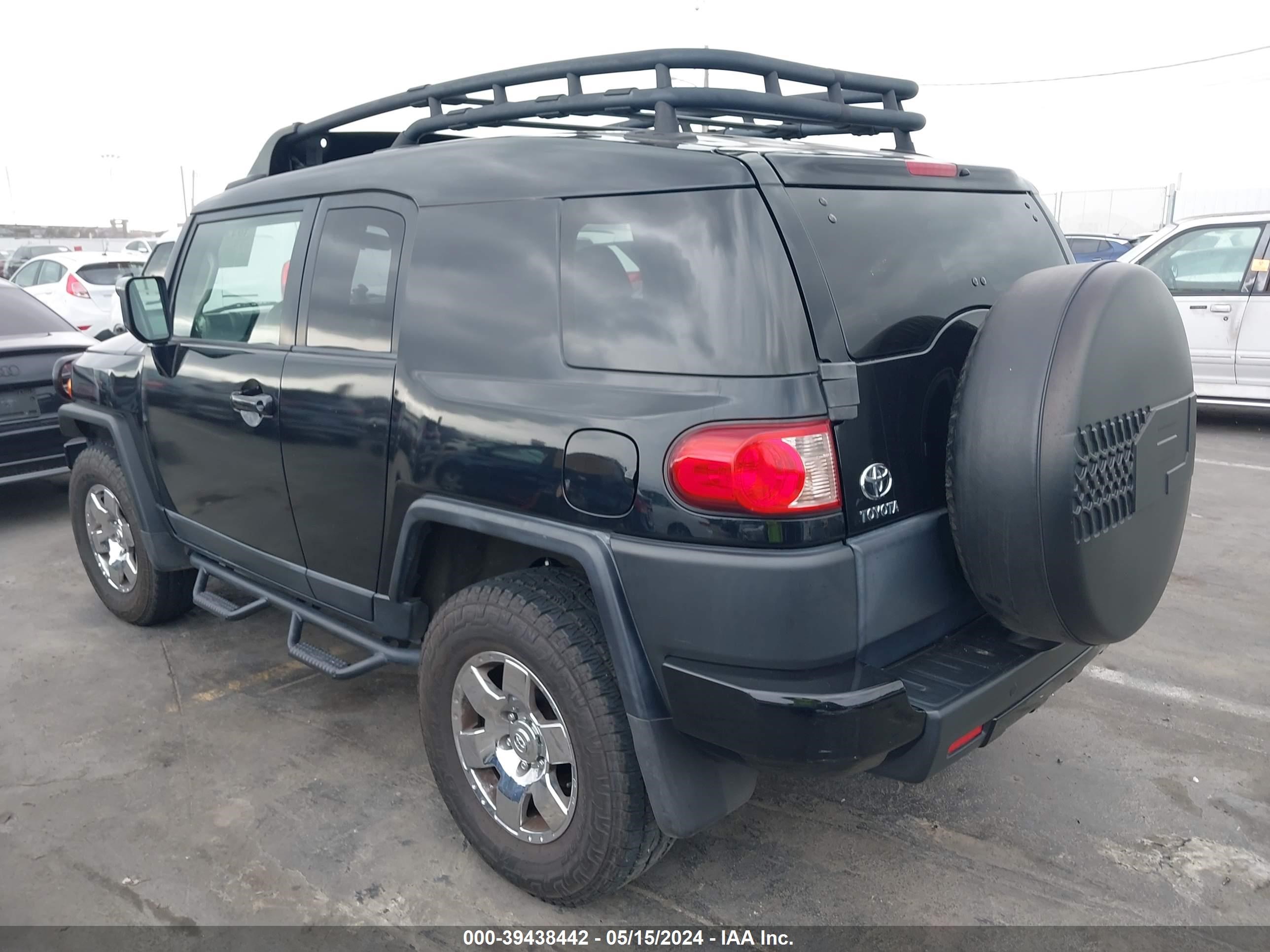 Photo 2 VIN: JTEBU11F670091352 - TOYOTA FJ CRUISER 