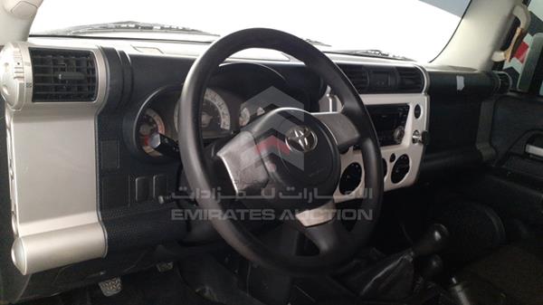 Photo 11 VIN: JTEBU11F6CK127751 - TOYOTA FJ CRUISER 