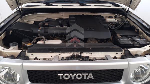 Photo 28 VIN: JTEBU11F6CK127751 - TOYOTA FJ CRUISER 