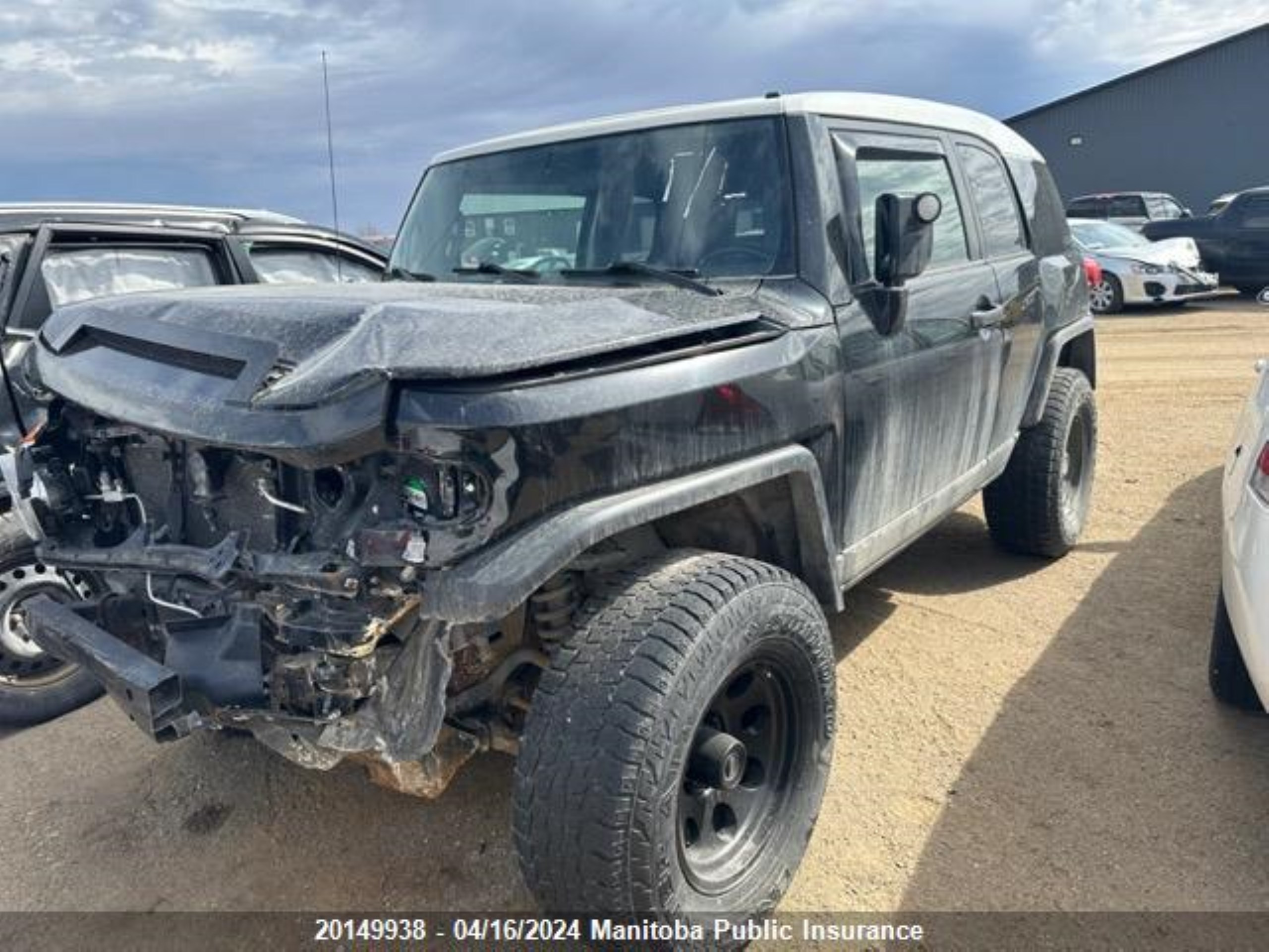 Photo 1 VIN: JTEBU11F770046176 - TOYOTA FJ CRUISER 