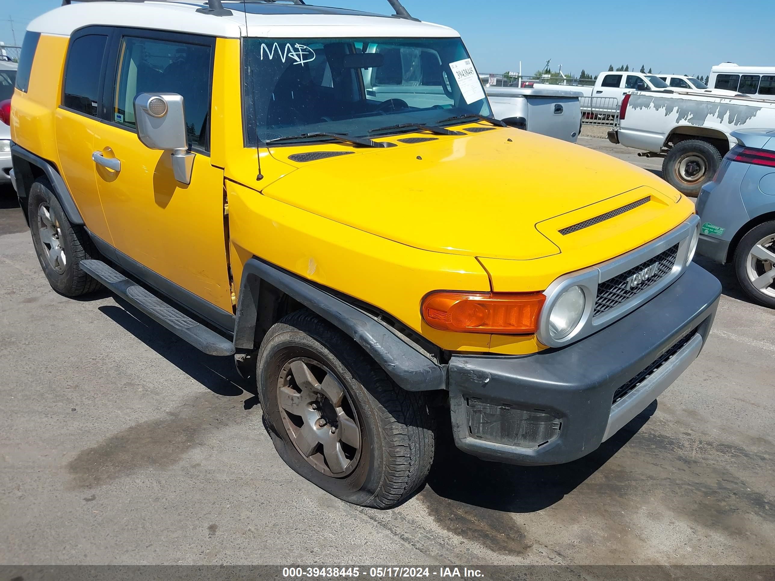 Photo 5 VIN: JTEBU11F770064239 - TOYOTA FJ CRUISER 