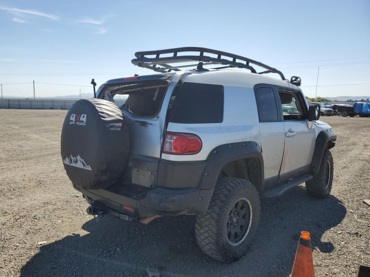 Photo 2 VIN: JTEBU11F770083762 - TOYOTA FJ CRUISER 