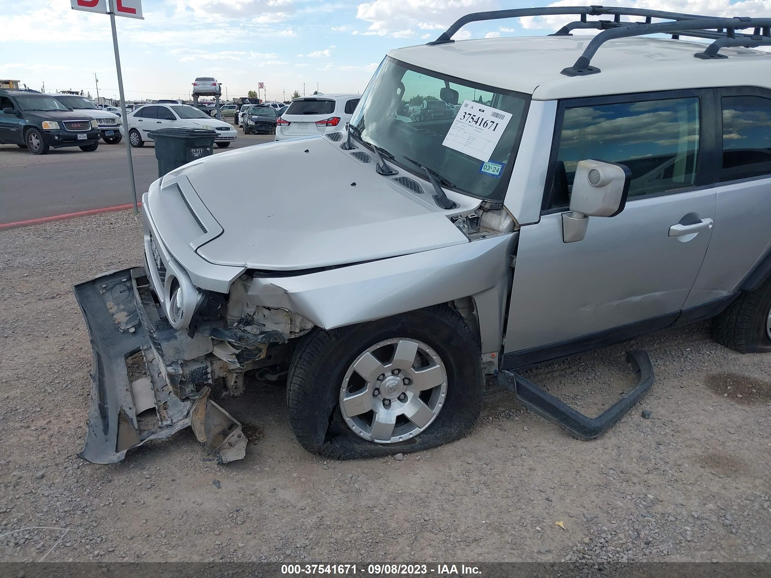 Photo 5 VIN: JTEBU11F78K029674 - TOYOTA FJ CRUISER 