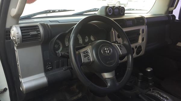 Photo 11 VIN: JTEBU11F7CK119819 - TOYOTA FJ CRUISER 