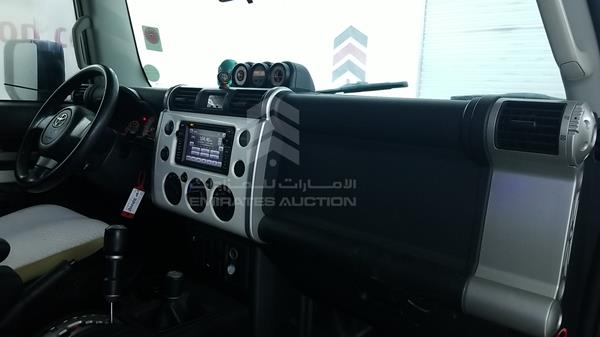 Photo 31 VIN: JTEBU11F7FK211002 - TOYOTA FJ CRUISER 