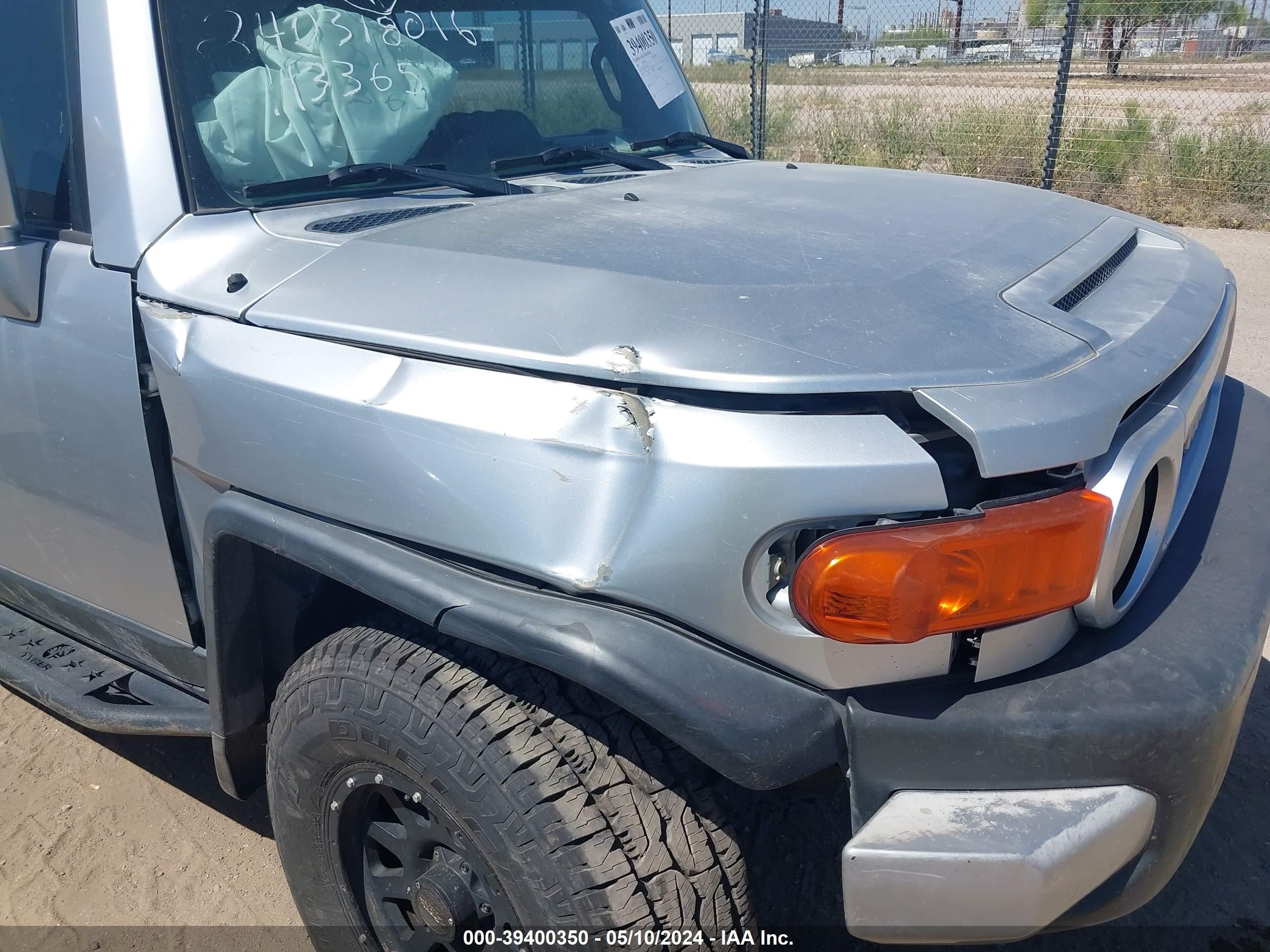 Photo 5 VIN: JTEBU11F870012182 - TOYOTA FJ CRUISER 