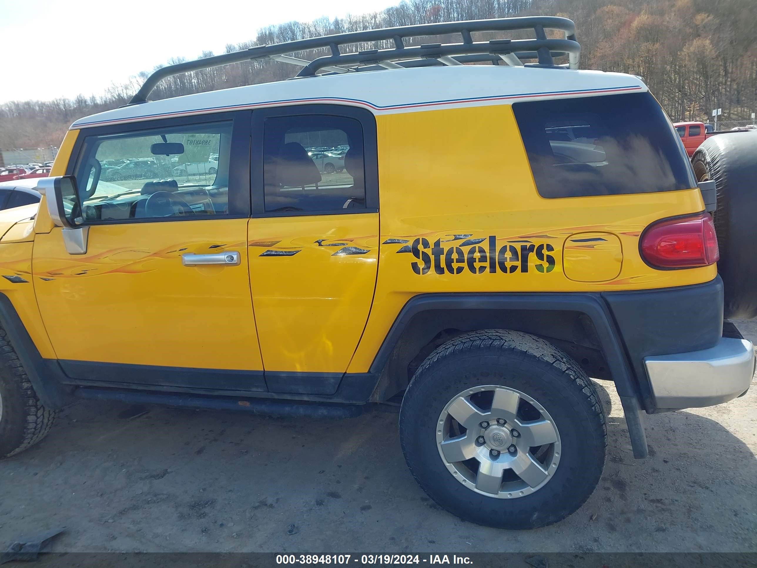 Photo 13 VIN: JTEBU11F870021352 - TOYOTA FJ CRUISER 