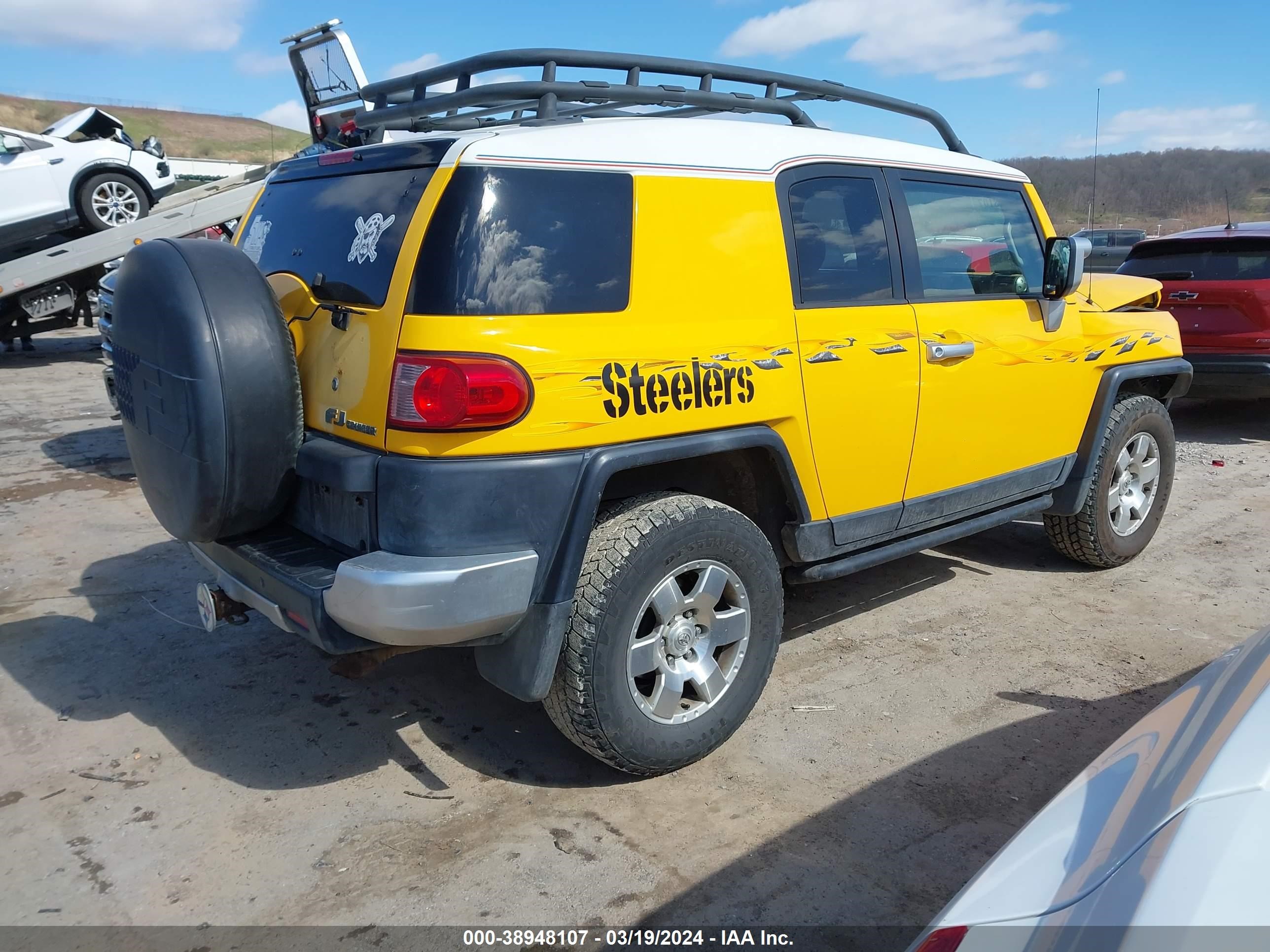 Photo 3 VIN: JTEBU11F870021352 - TOYOTA FJ CRUISER 