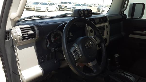 Photo 11 VIN: JTEBU11F8CK119991 - TOYOTA FJ CRUISER 