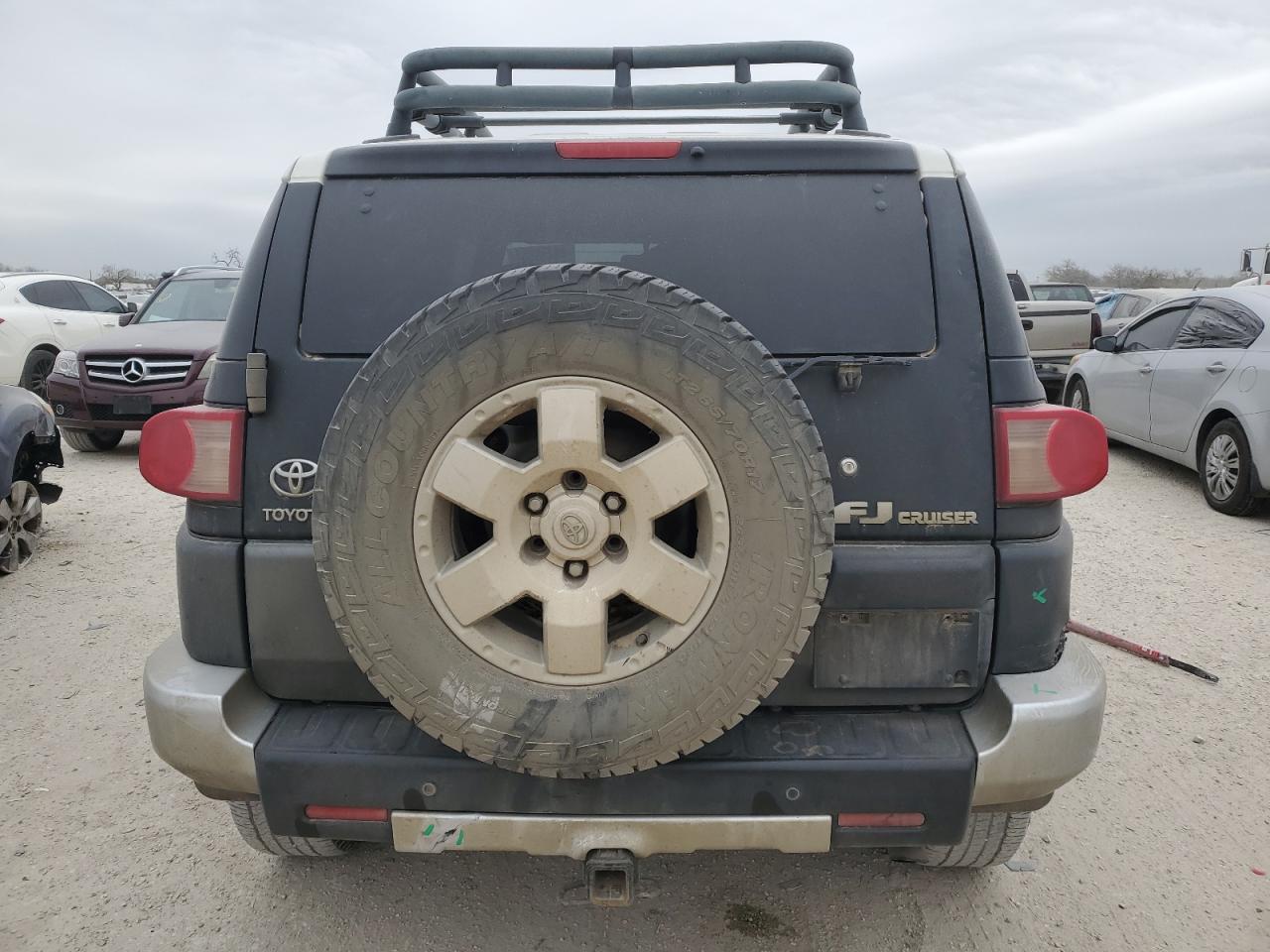 Photo 5 VIN: JTEBU11F970008934 - TOYOTA FJ CRUISER 