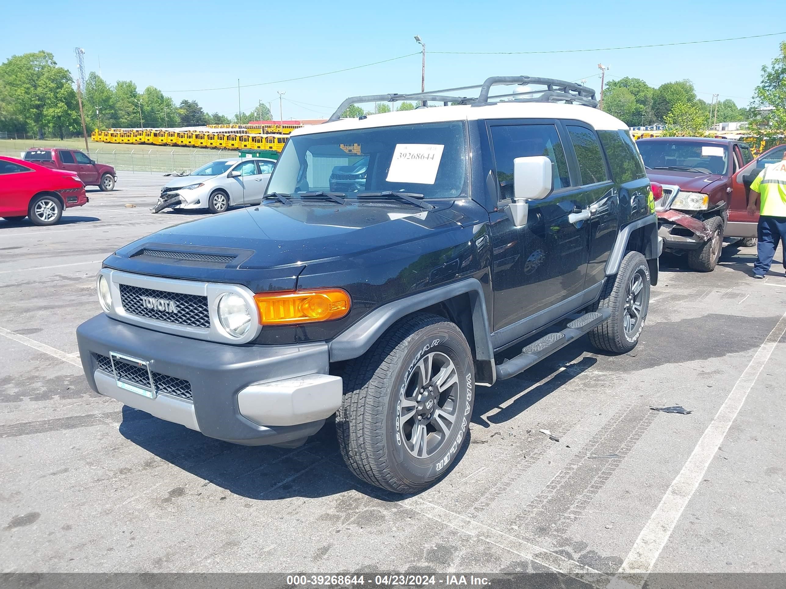 Photo 1 VIN: JTEBU11F970013387 - TOYOTA FJ CRUISER 