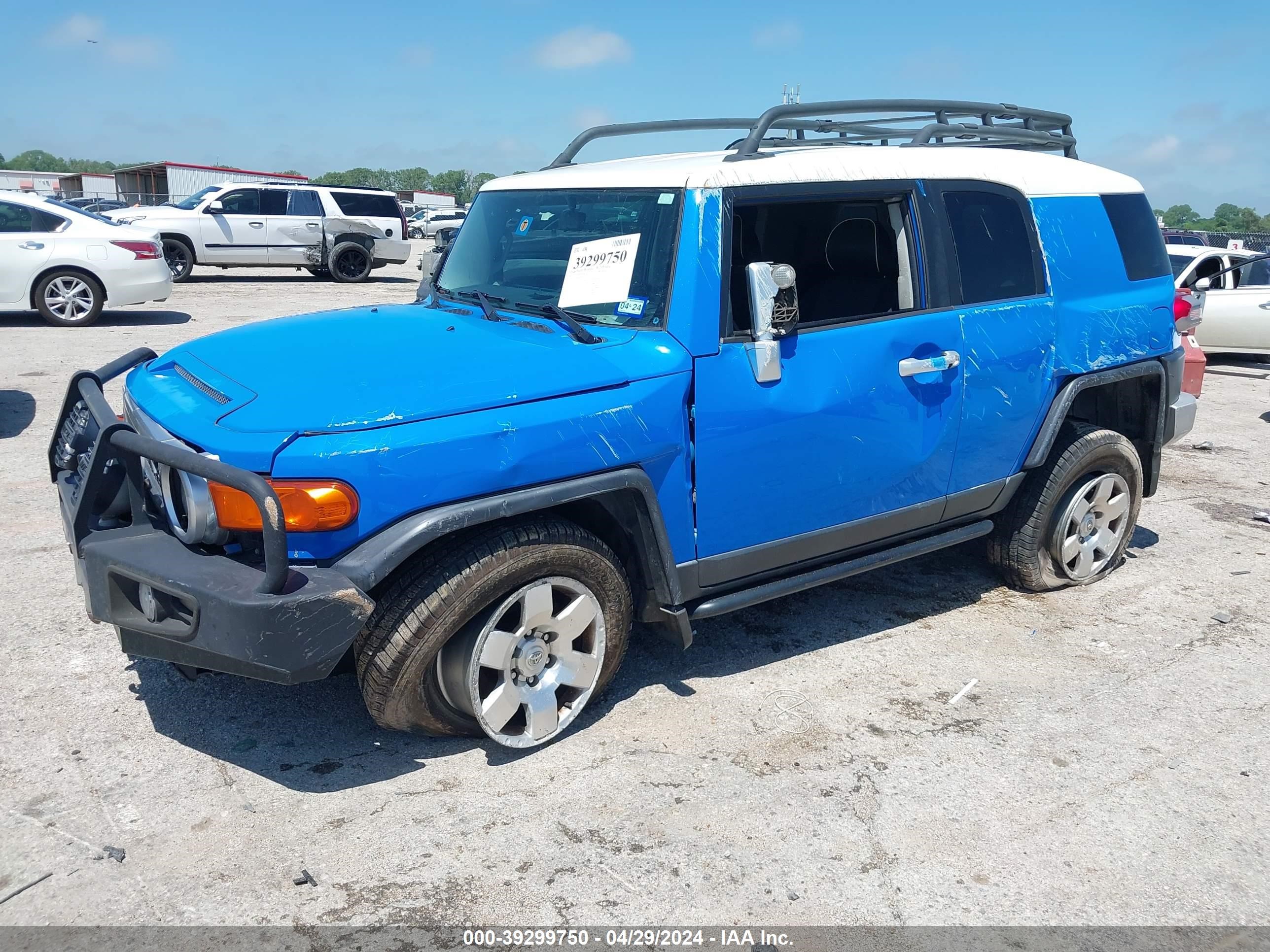 Photo 1 VIN: JTEBU11FX70007923 - TOYOTA FJ CRUISER 