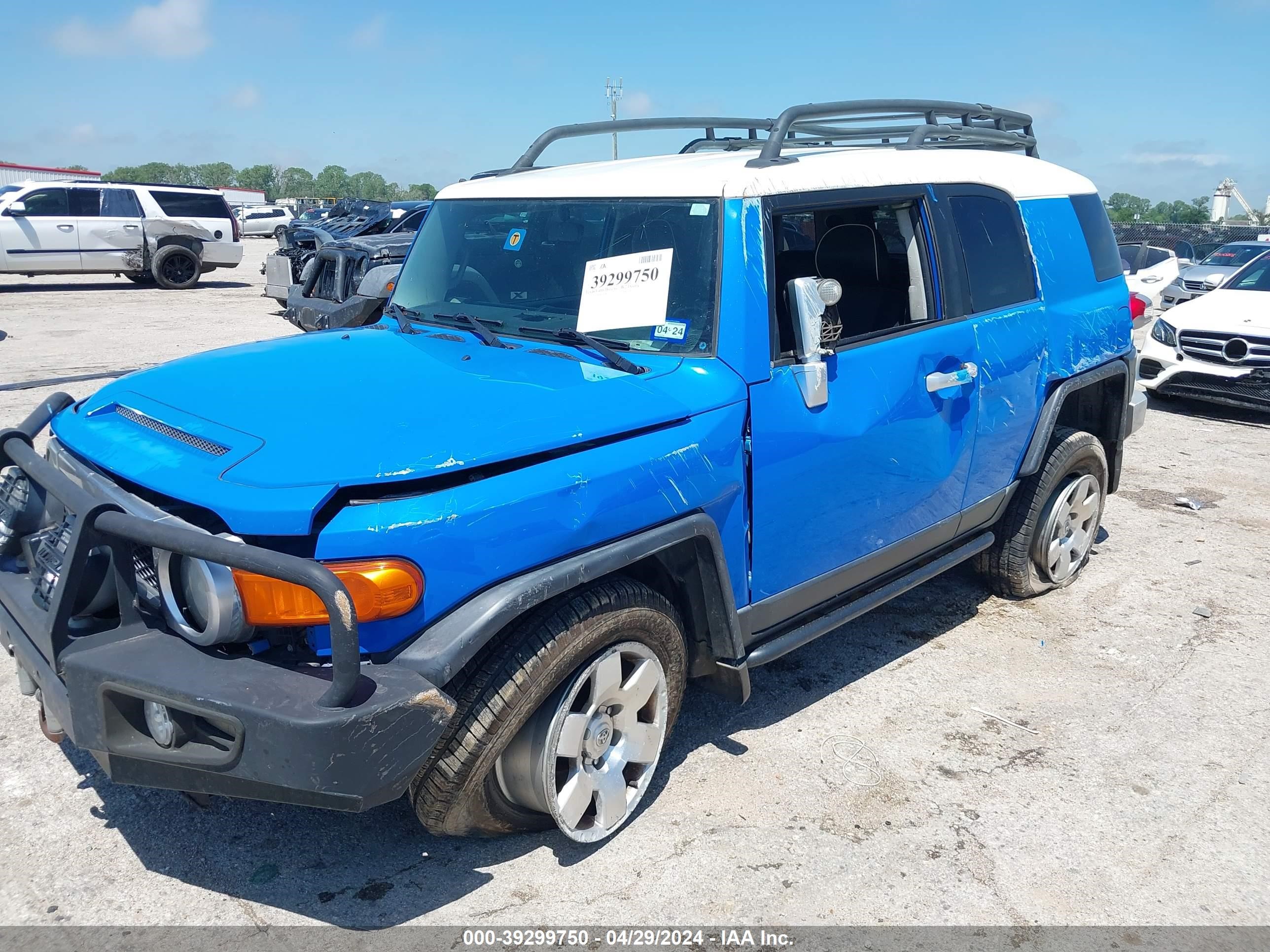 Photo 5 VIN: JTEBU11FX70007923 - TOYOTA FJ CRUISER 