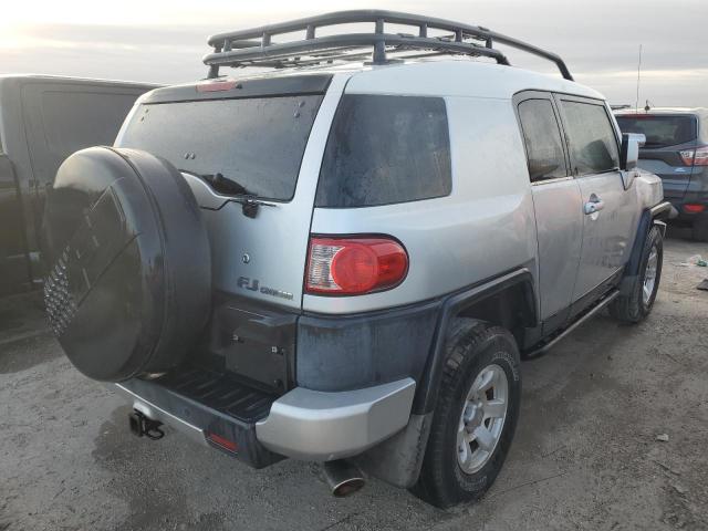 Photo 2 VIN: JTEBU11FX70013432 - TOYOTA FJ CRUISER 