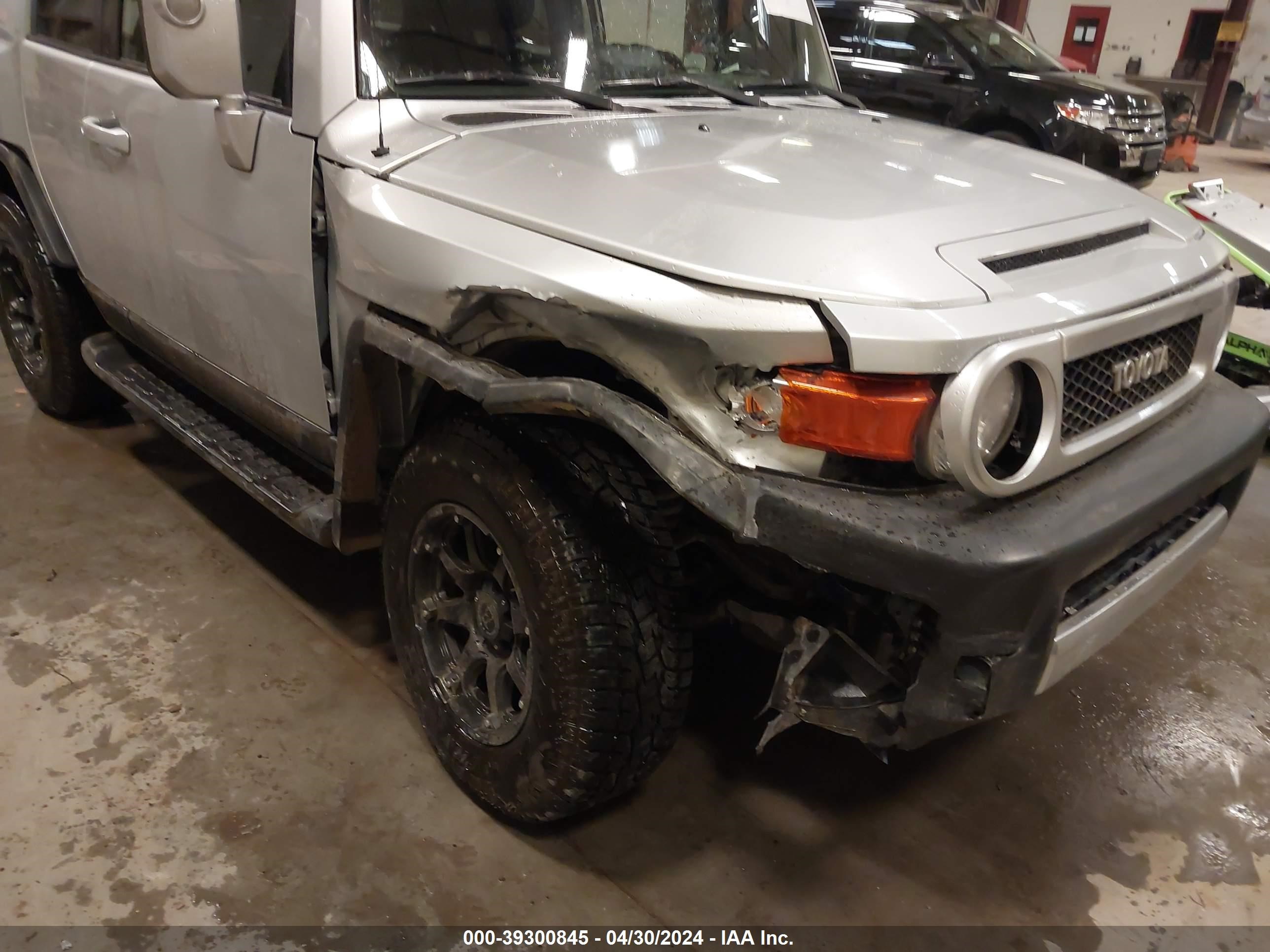 Photo 5 VIN: JTEBU11FX70022325 - TOYOTA FJ CRUISER 