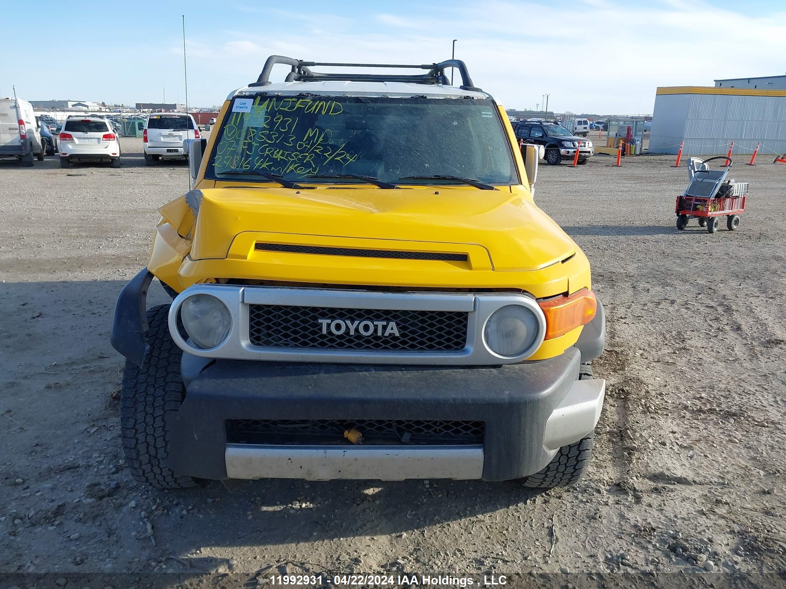 Photo 11 VIN: JTEBU11FX70085313 - TOYOTA FJ CRUISER 