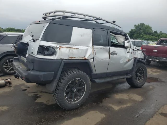 Photo 2 VIN: JTEBU11FX70091676 - TOYOTA FJ CRUISER 