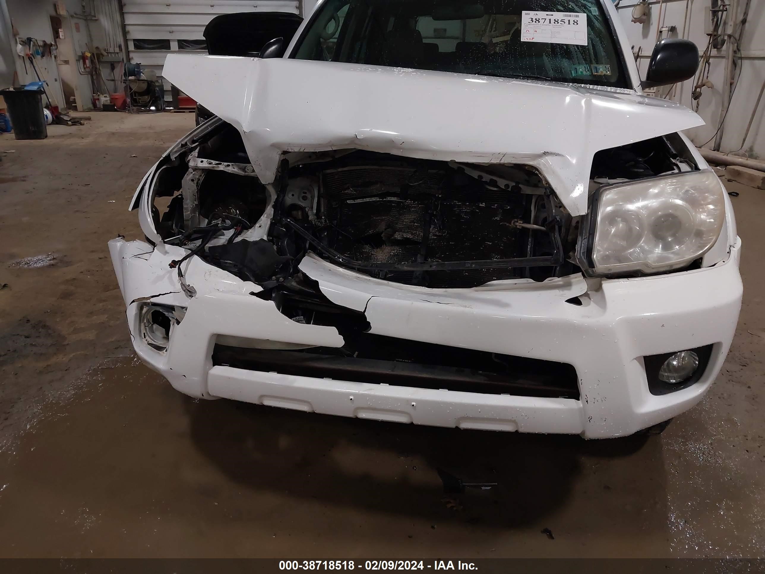 Photo 5 VIN: JTEBU14R160096365 - TOYOTA 4RUNNER 