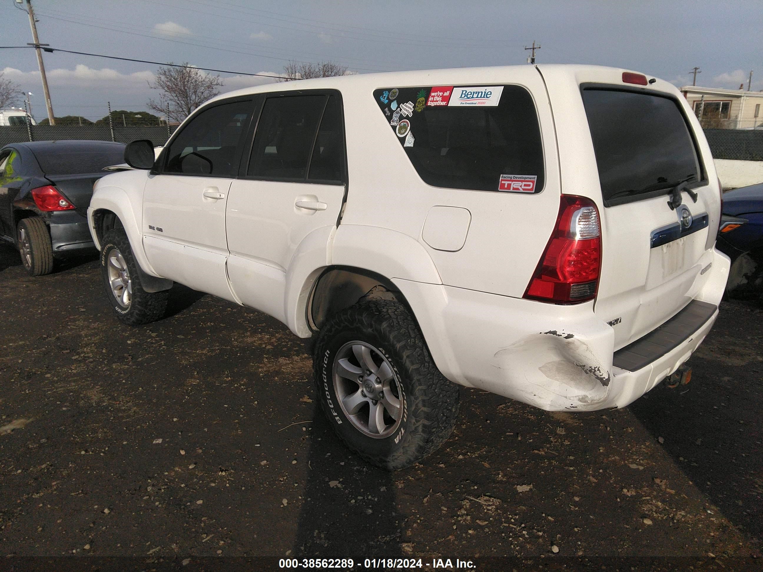 Photo 2 VIN: JTEBU14R168066333 - TOYOTA 4RUNNER 