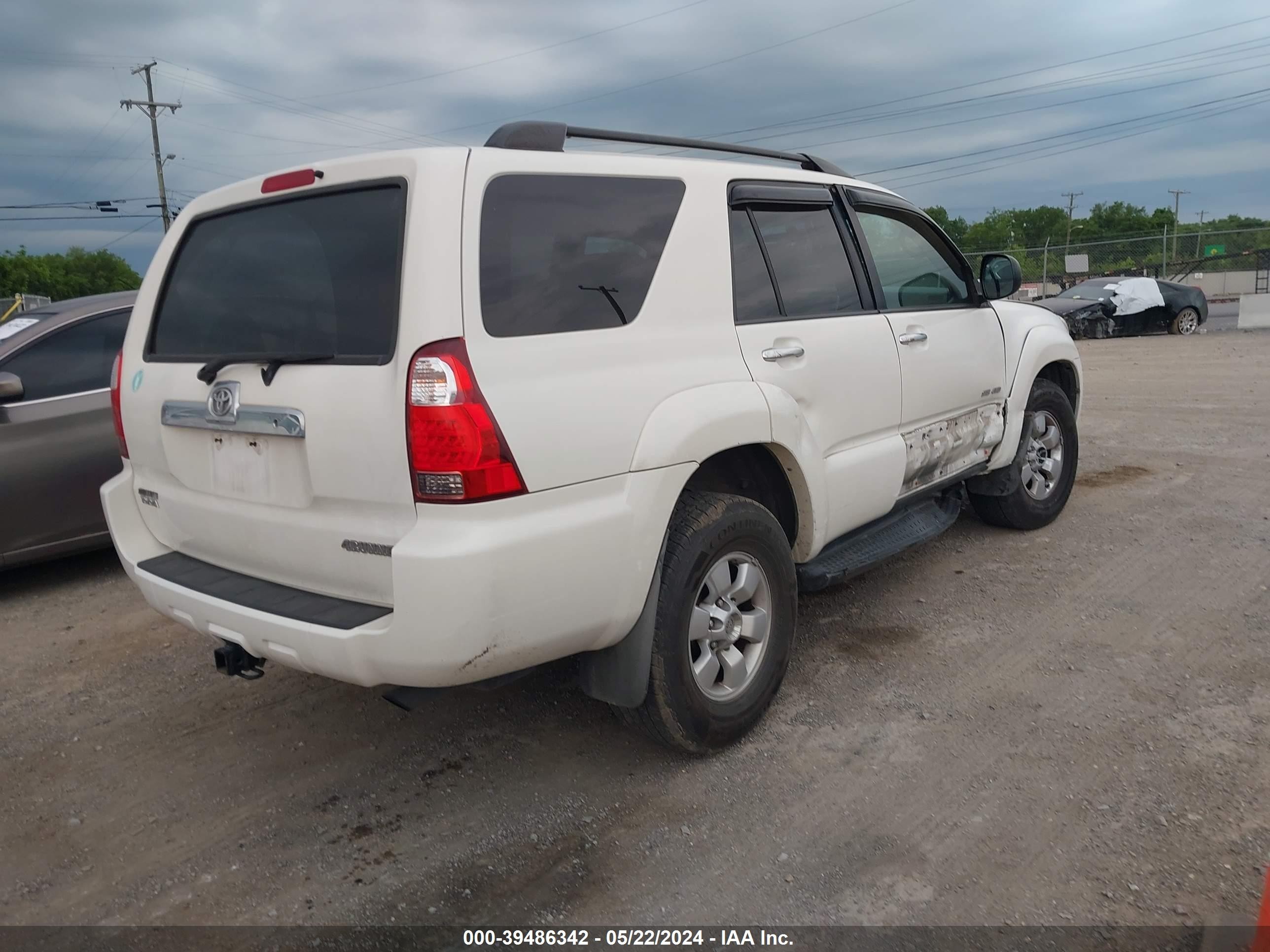 Photo 3 VIN: JTEBU14R18K011578 - TOYOTA 4RUNNER 