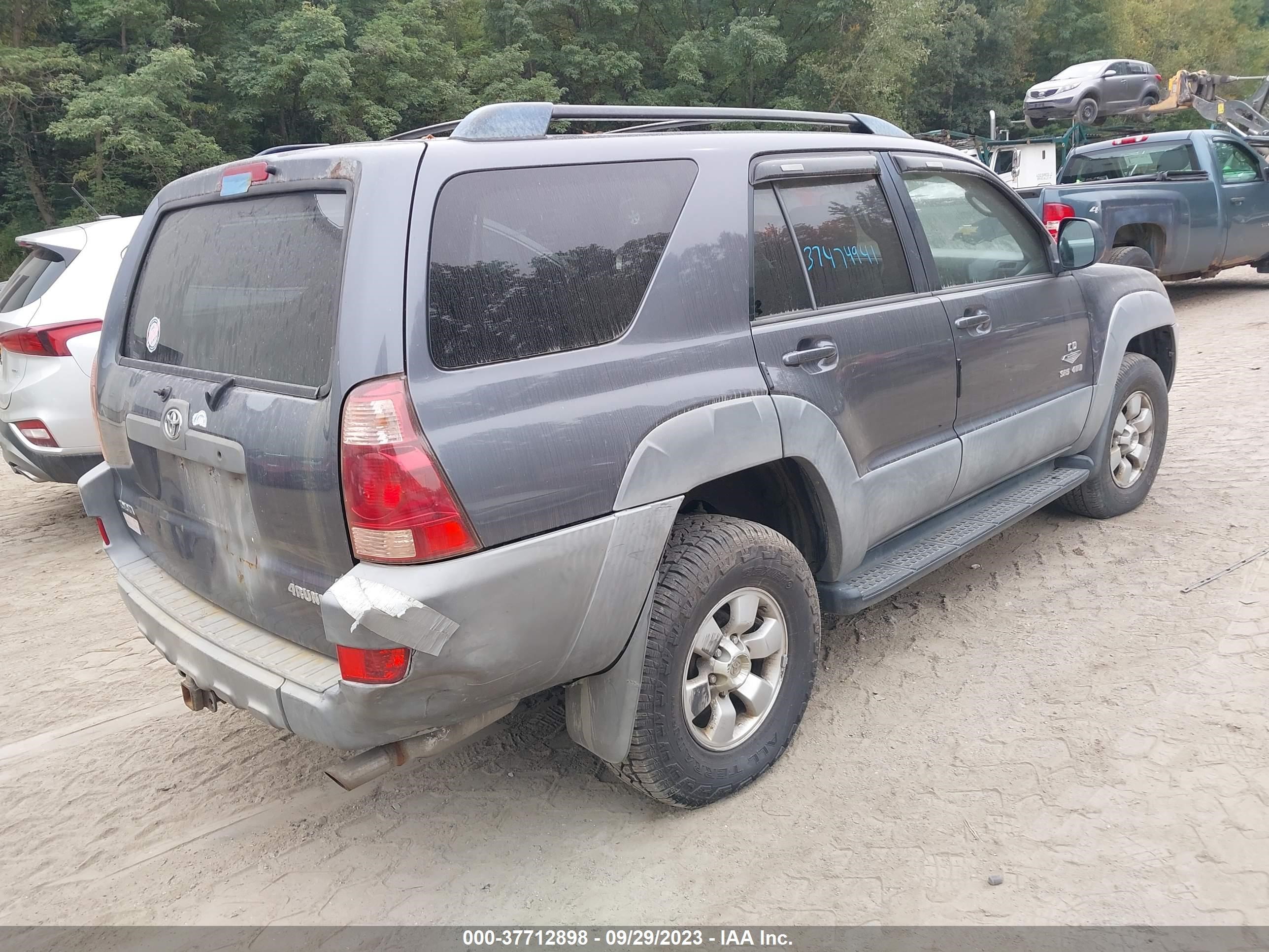 Photo 3 VIN: JTEBU14R230011884 - TOYOTA 4RUNNER 