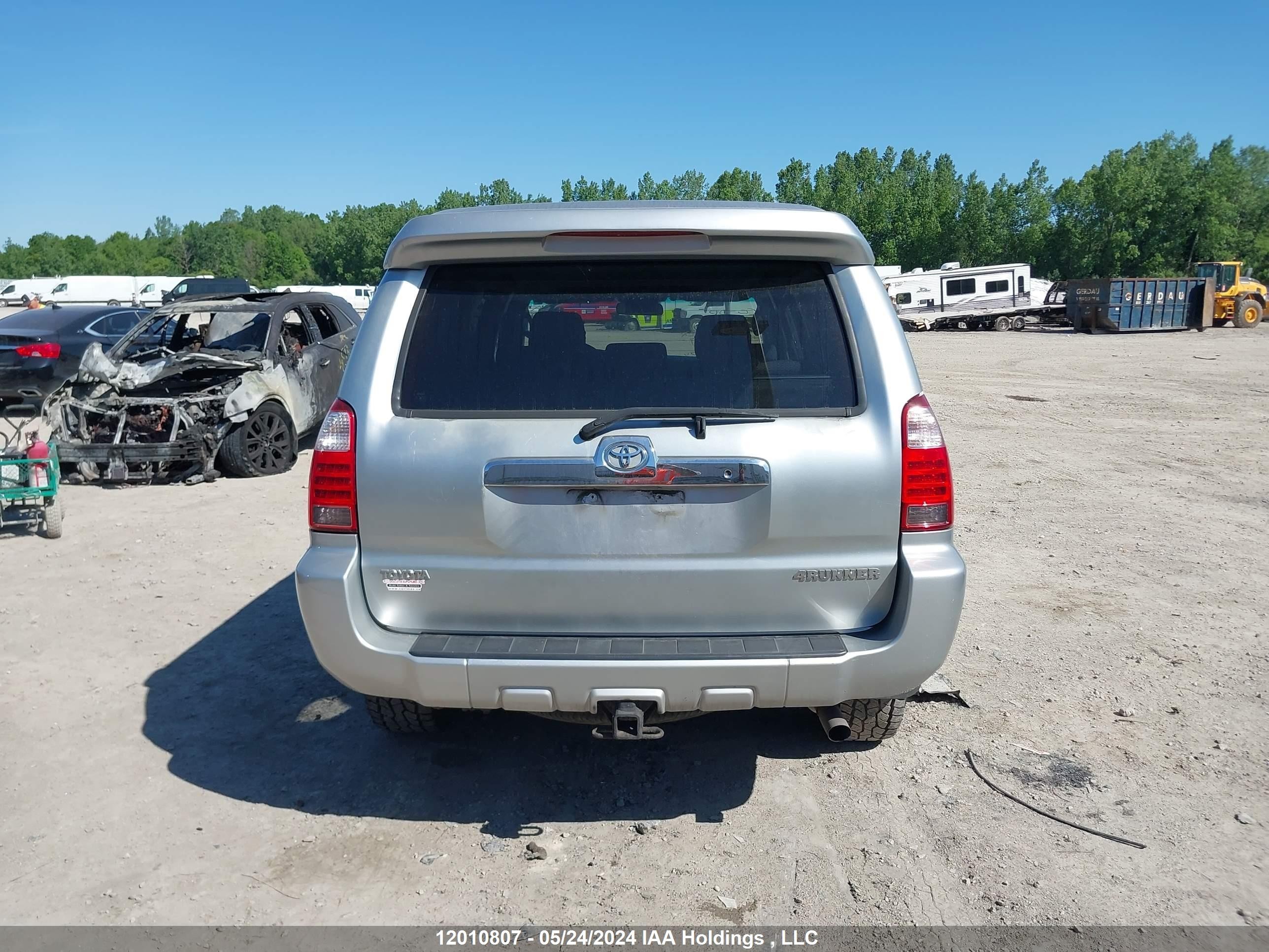 Photo 15 VIN: JTEBU14R260080109 - TOYOTA 4RUNNER 