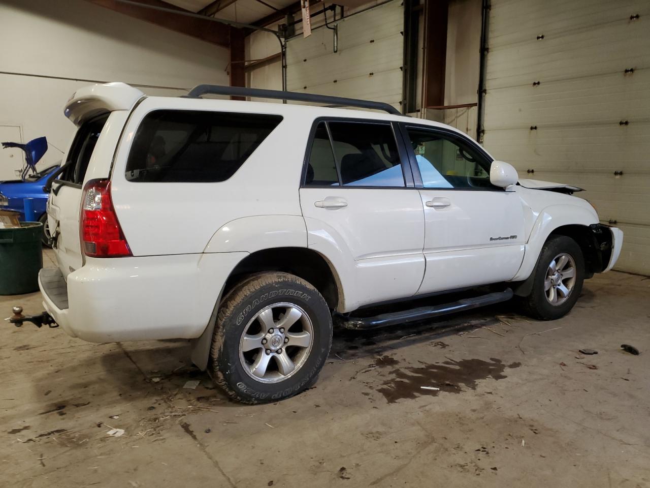 Photo 2 VIN: JTEBU14R268061237 - TOYOTA 4RUNNER 