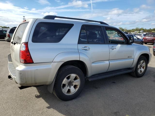 Photo 2 VIN: JTEBU14R270114826 - TOYOTA 4RUNNER SR 