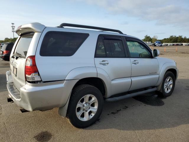 Photo 2 VIN: JTEBU14R28K009998 - TOYOTA 4RUNNER SR 