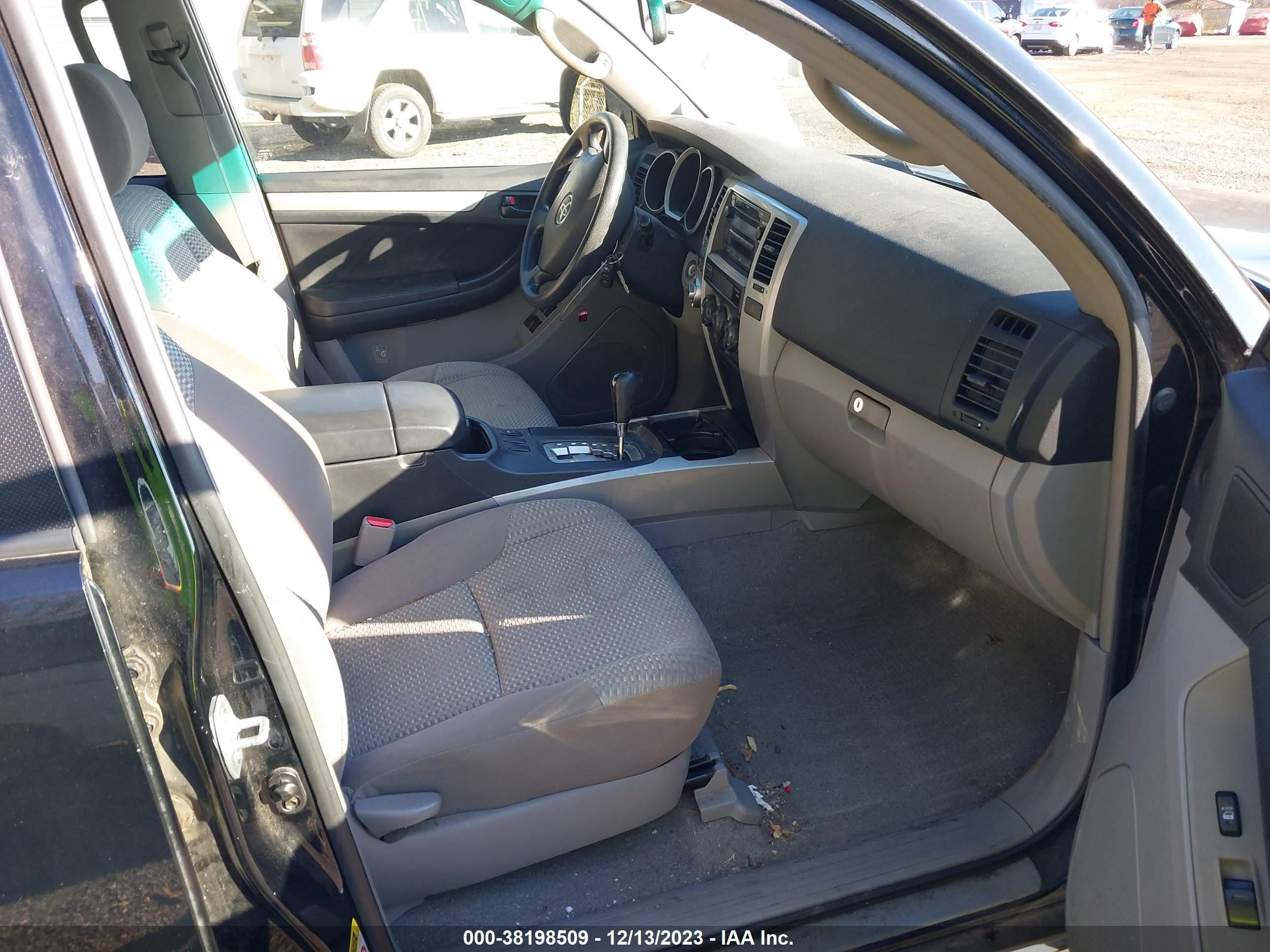 Photo 4 VIN: JTEBU14R360102764 - TOYOTA 4RUNNER 