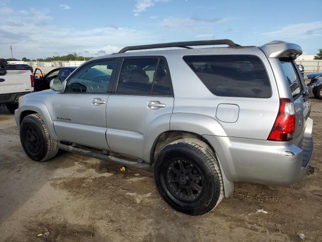 Photo 1 VIN: JTEBU14R48K004611 - TOYOTA 4RUNNER SR 