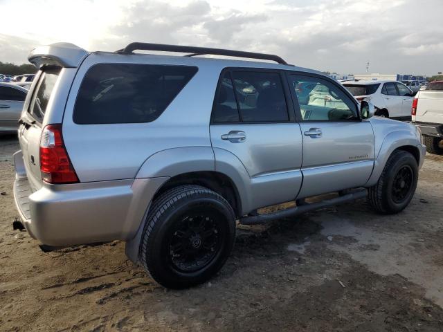 Photo 2 VIN: JTEBU14R48K004611 - TOYOTA 4RUNNER SR 