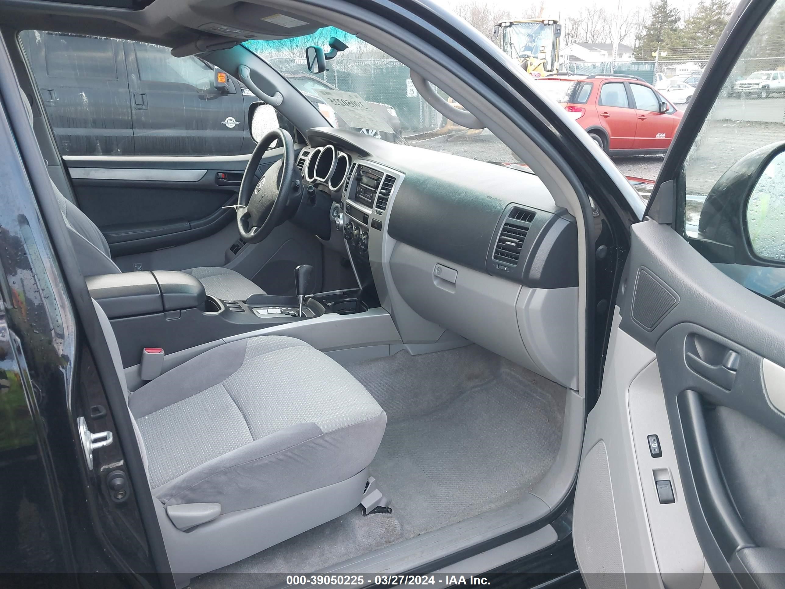 Photo 4 VIN: JTEBU14R530014939 - TOYOTA 4RUNNER 