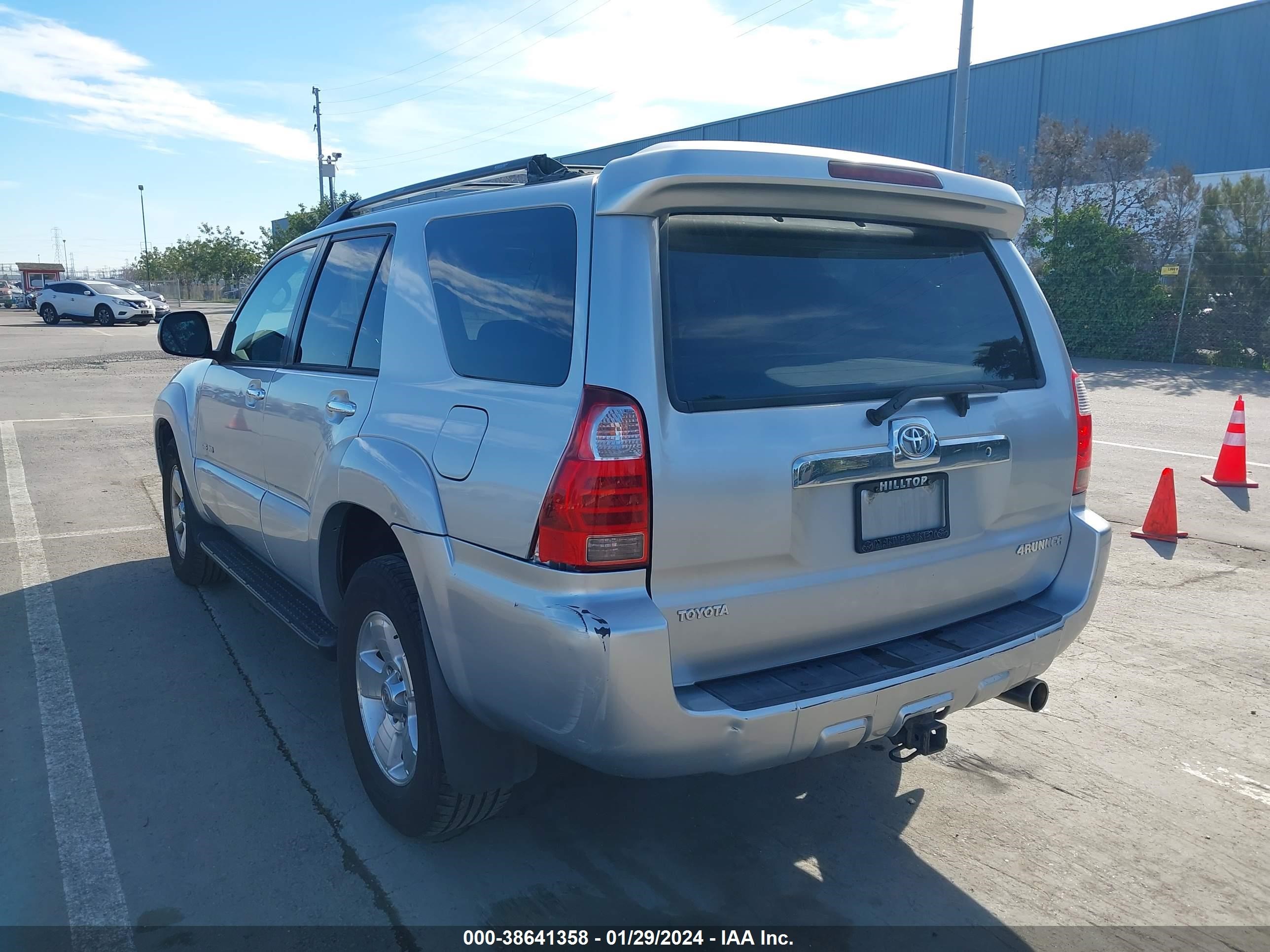 Photo 5 VIN: JTEBU14R568063337 - TOYOTA 4RUNNER 