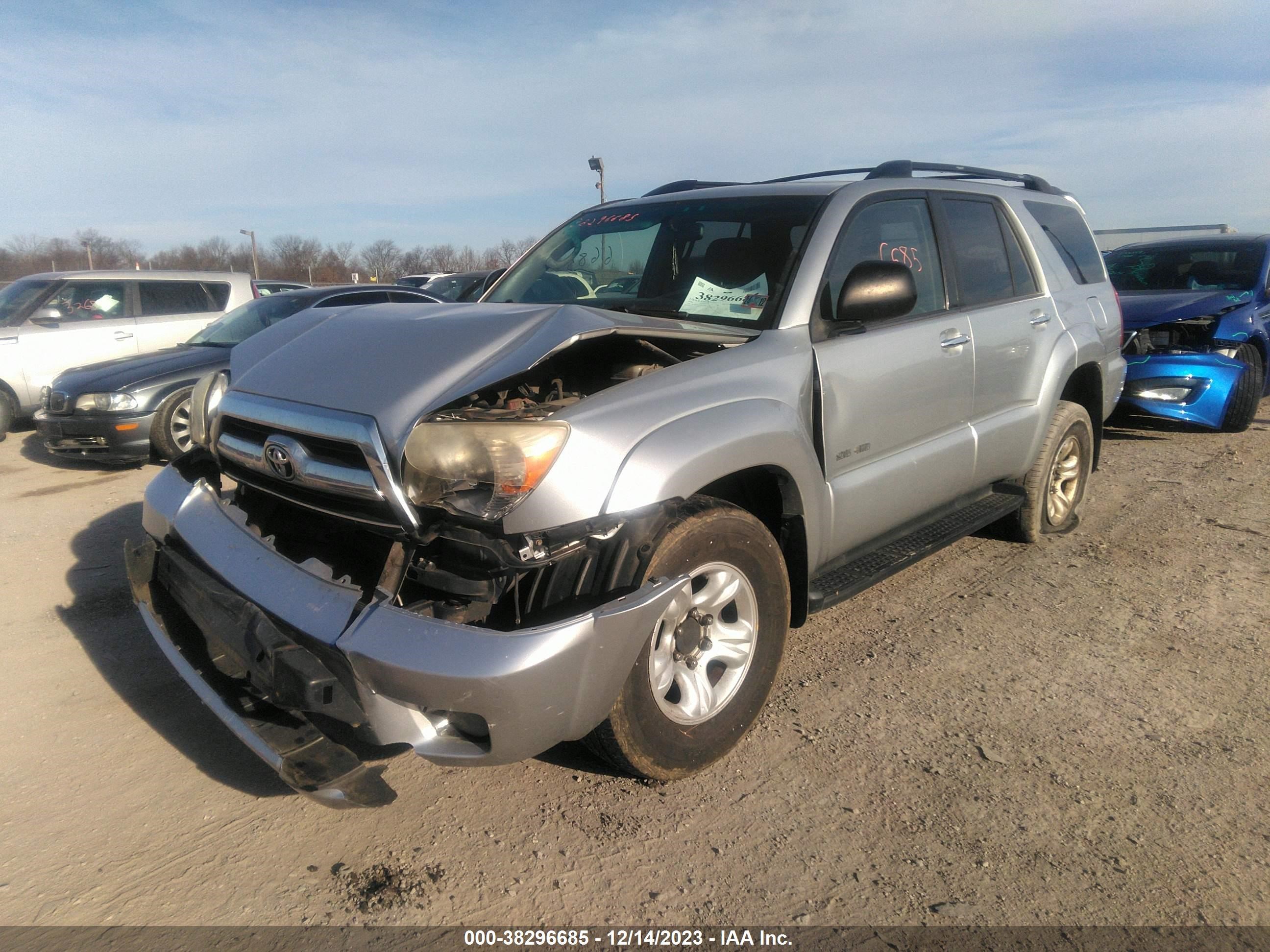 Photo 1 VIN: JTEBU14R58K016413 - TOYOTA 4RUNNER 