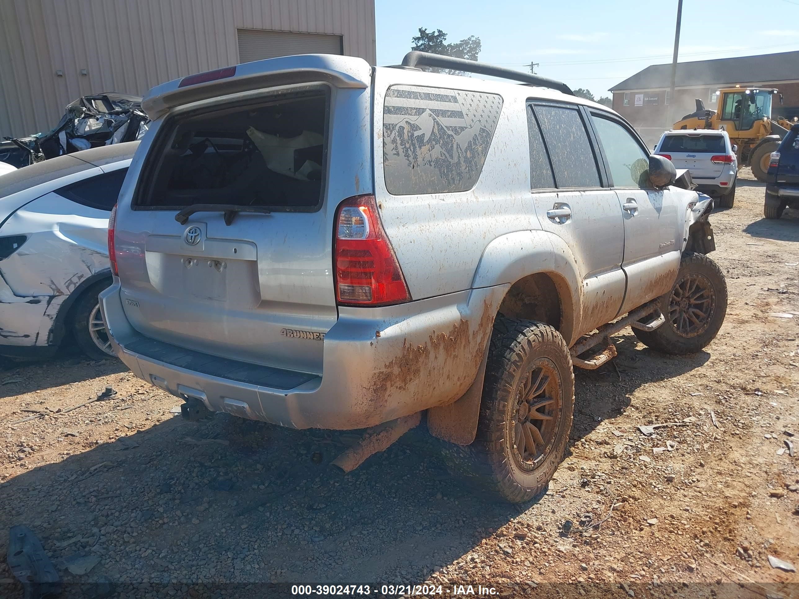 Photo 3 VIN: JTEBU14R58K022695 - TOYOTA 4RUNNER 