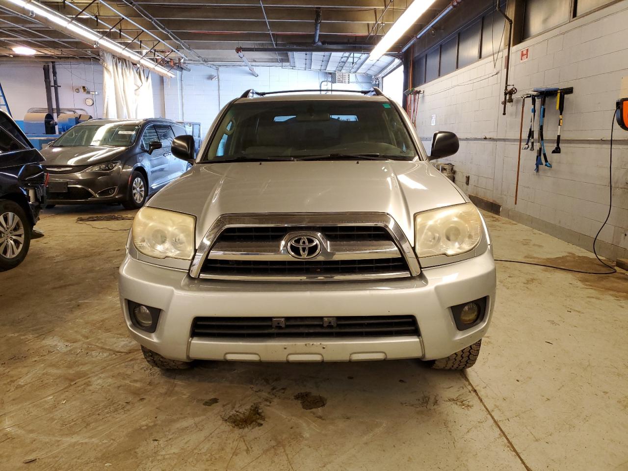 Photo 4 VIN: JTEBU14R69K036445 - TOYOTA 4RUNNER 