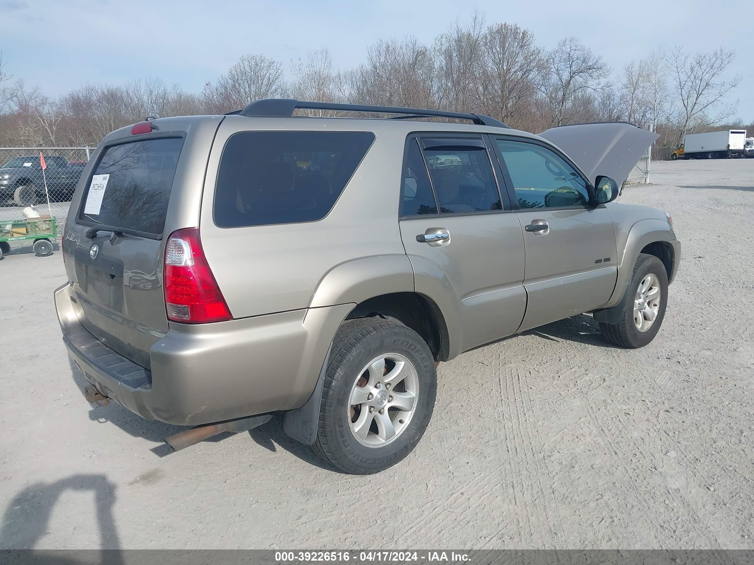 Photo 3 VIN: JTEBU14R860087999 - TOYOTA 4RUNNER 