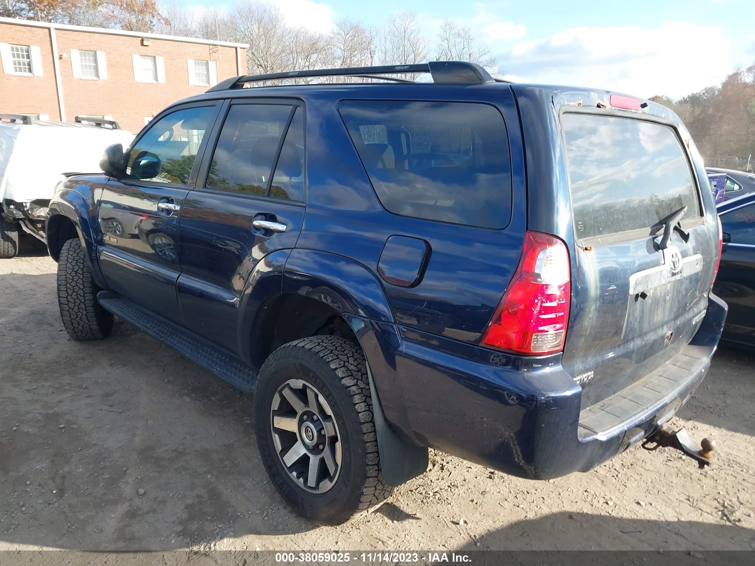 Photo 2 VIN: JTEBU14RX8K028282 - TOYOTA 4RUNNER 