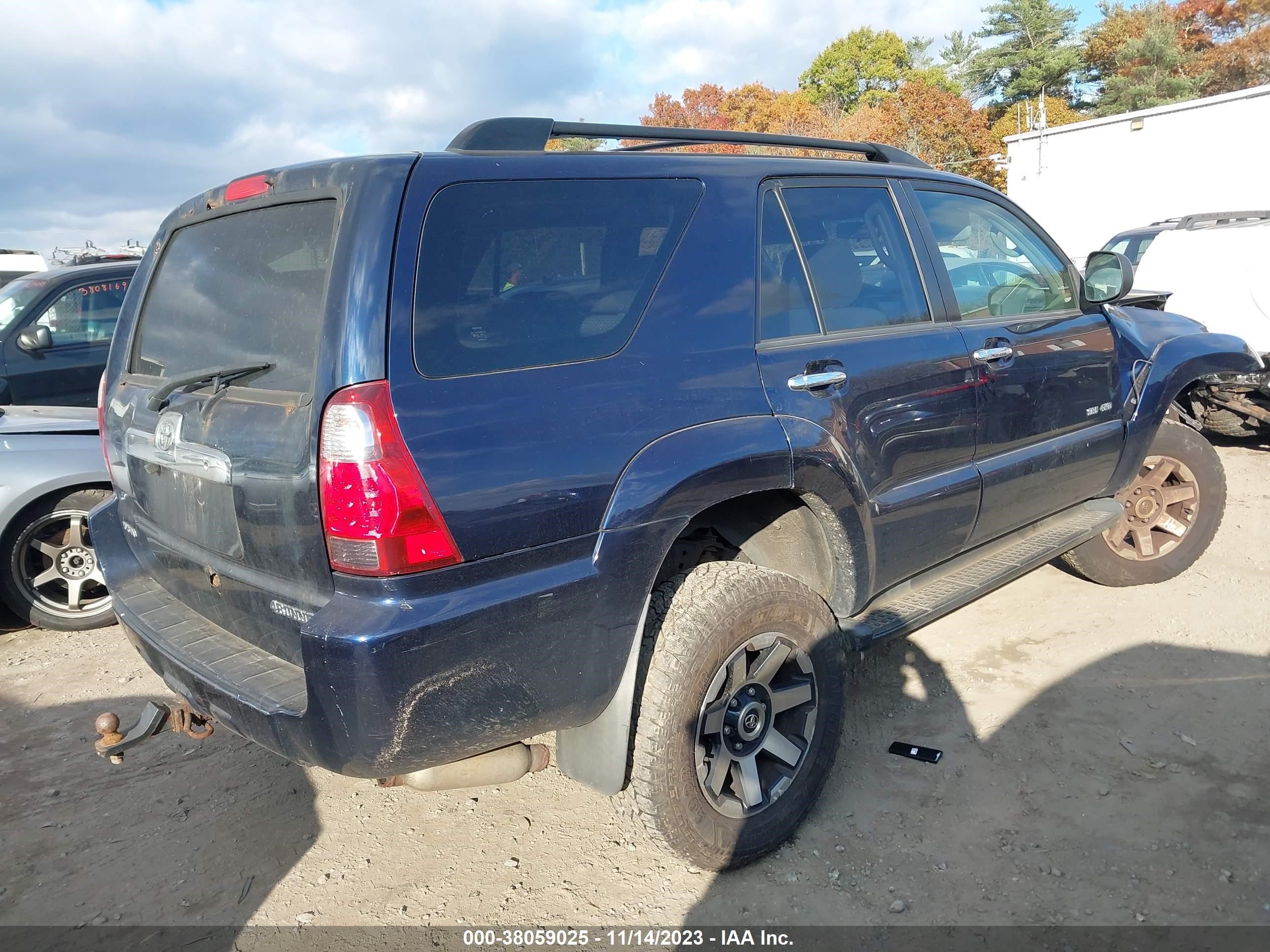 Photo 3 VIN: JTEBU14RX8K028282 - TOYOTA 4RUNNER 