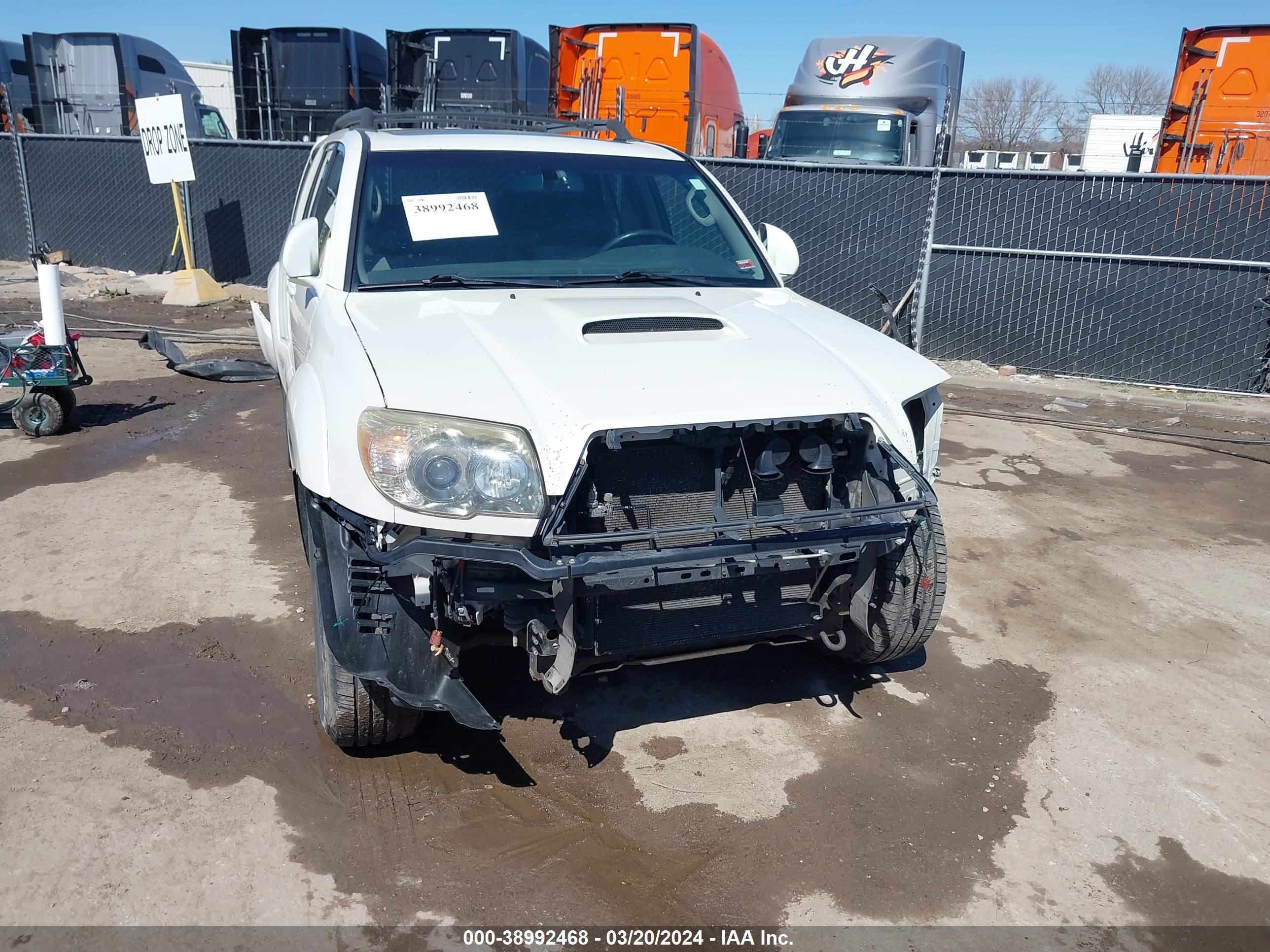 Photo 5 VIN: JTEBU14RX9K037288 - TOYOTA 4RUNNER 