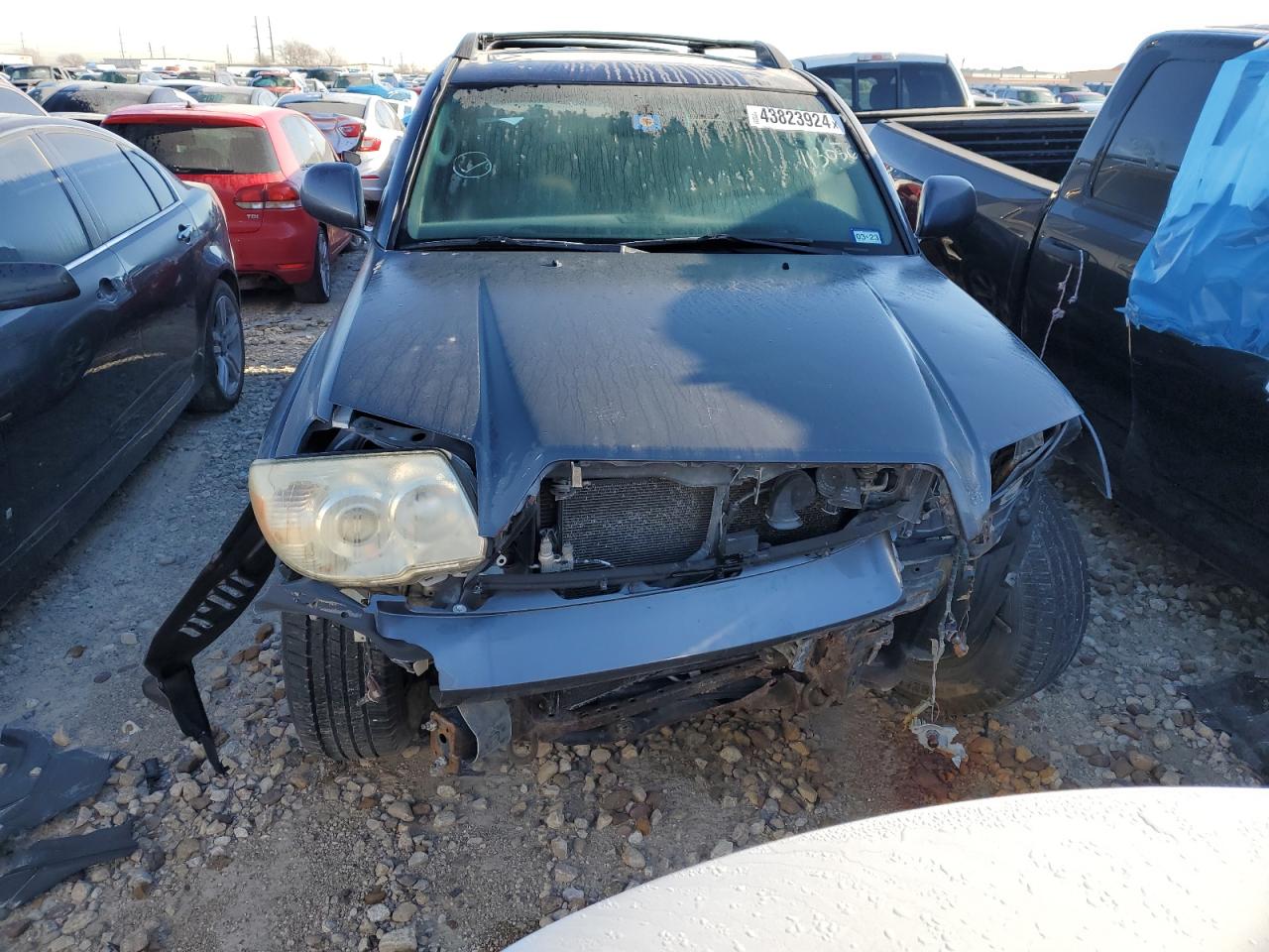 Photo 2 VIN: JTEBU17R270113056 - TOYOTA 4RUNNER 