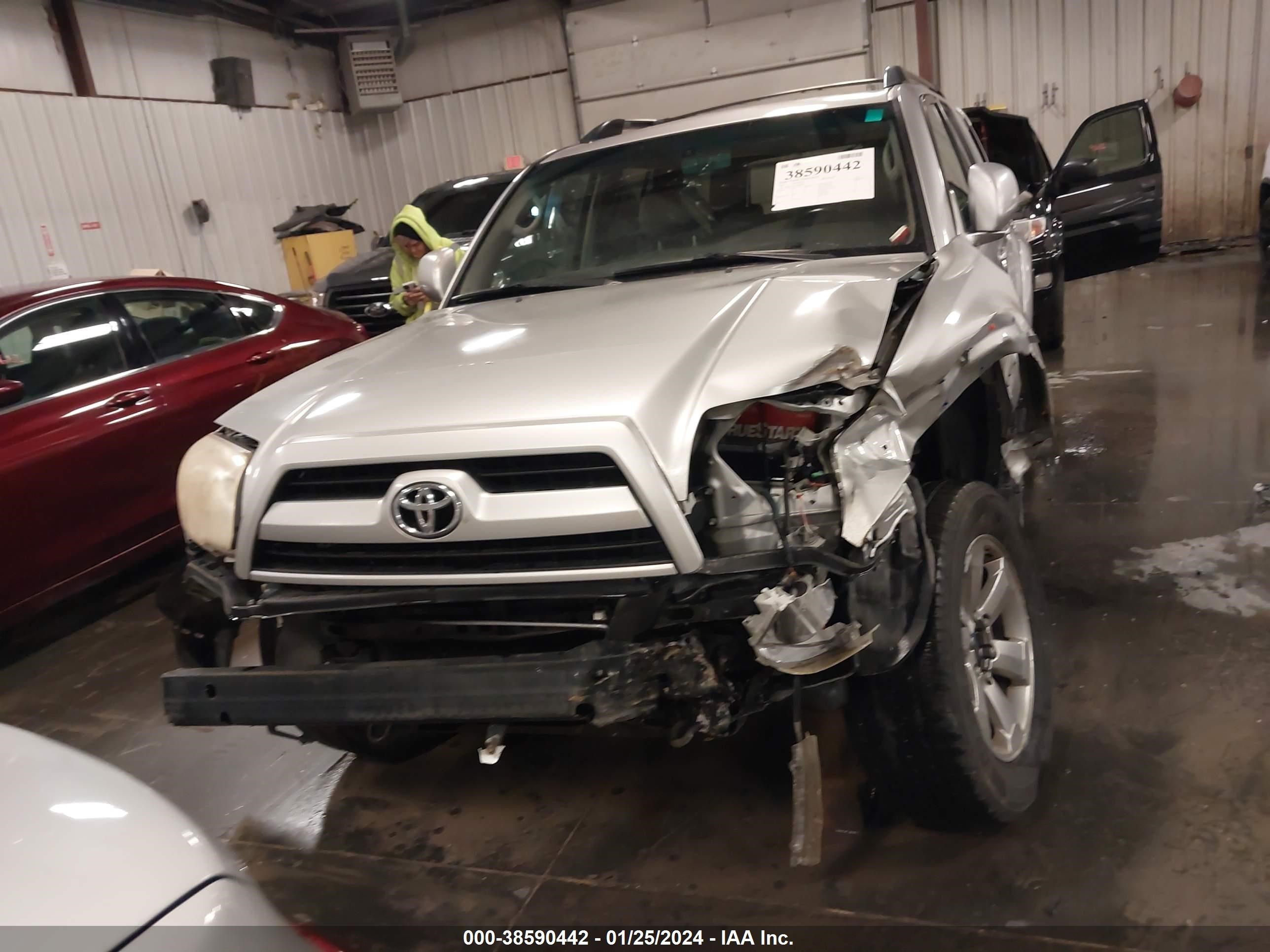 Photo 12 VIN: JTEBU17R578098800 - TOYOTA 4RUNNER 