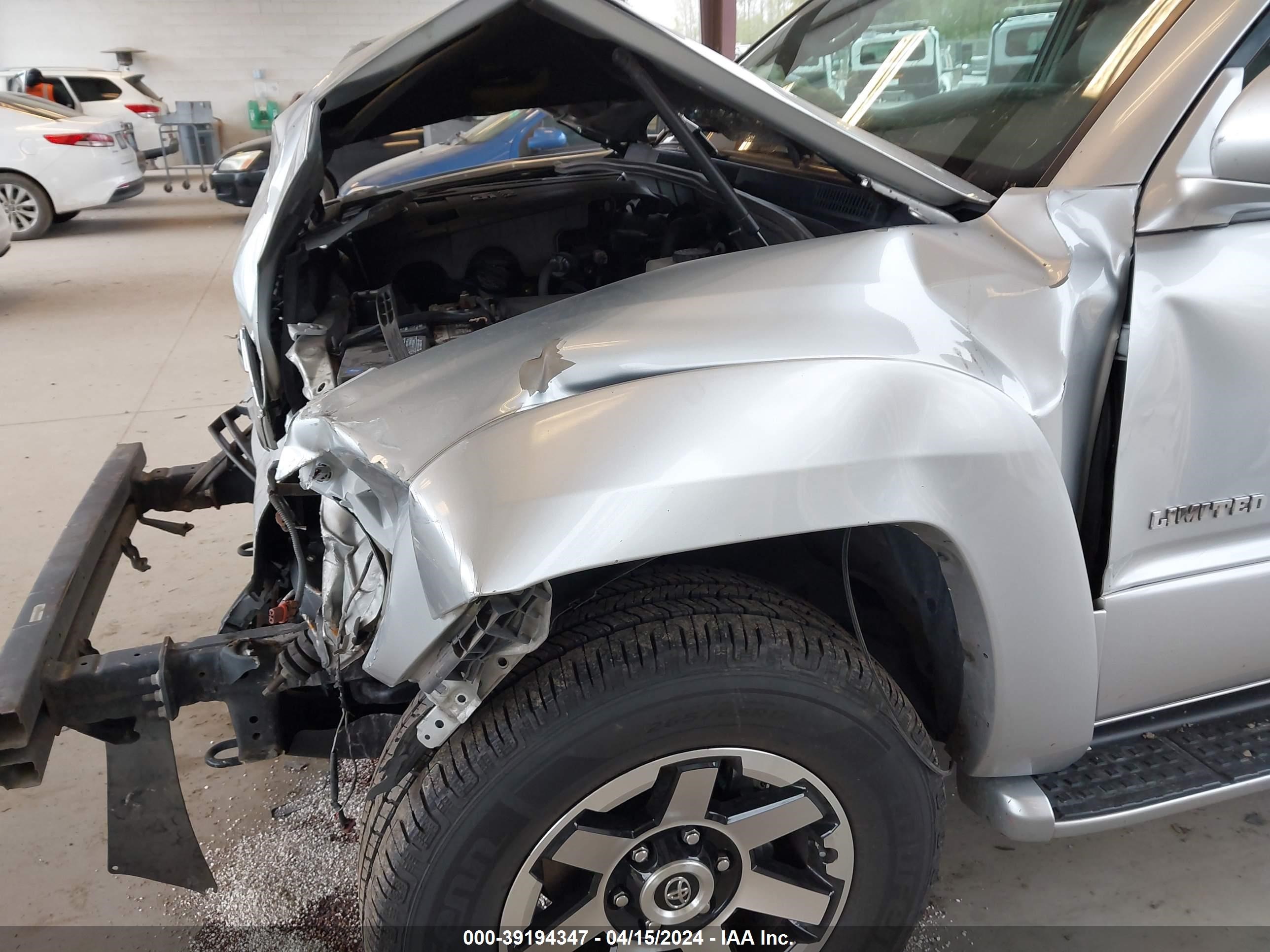 Photo 13 VIN: JTEBU17R740054002 - TOYOTA 4RUNNER 