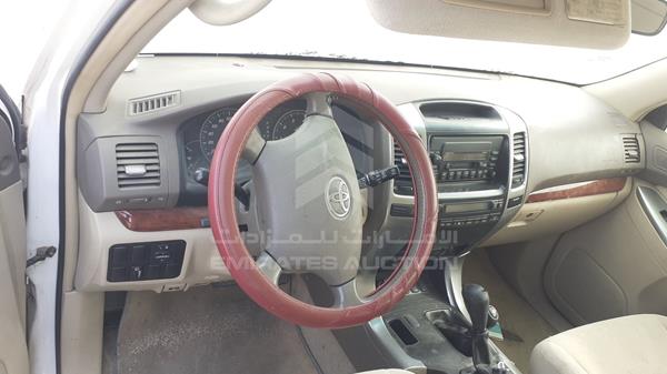 Photo 13 VIN: JTEBU25J985126992 - TOYOTA LAND CRUISER PRADO 