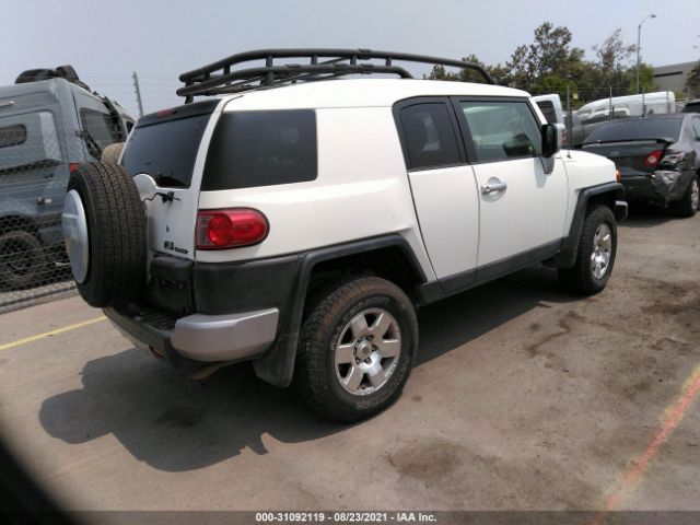 Photo 3 VIN: JTEBU4BF0AK085140 - TOYOTA FJ CRUISER 