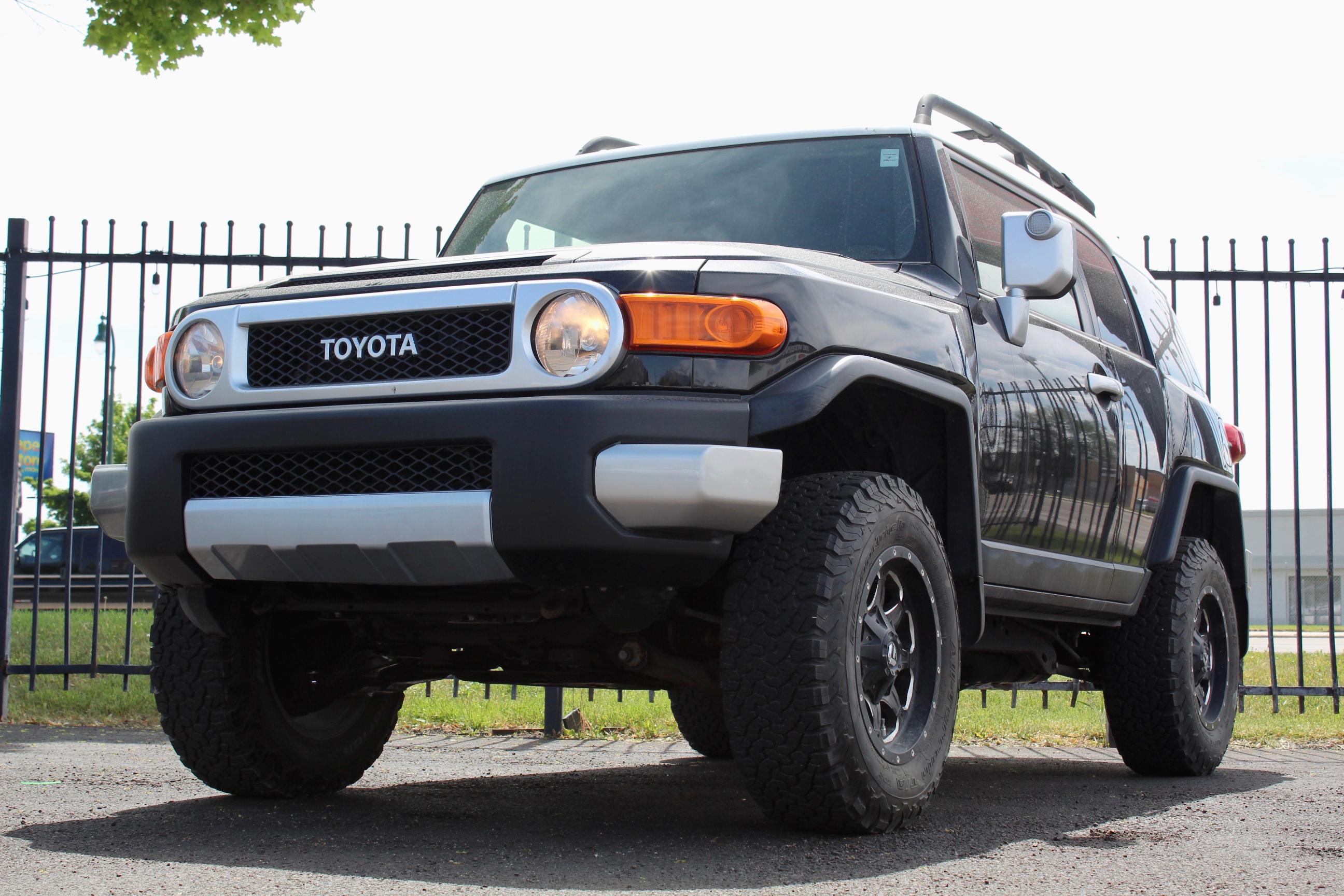 Photo 1 VIN: JTEBU4BF0CK145937 - TOYOTA FJ CRUISER 