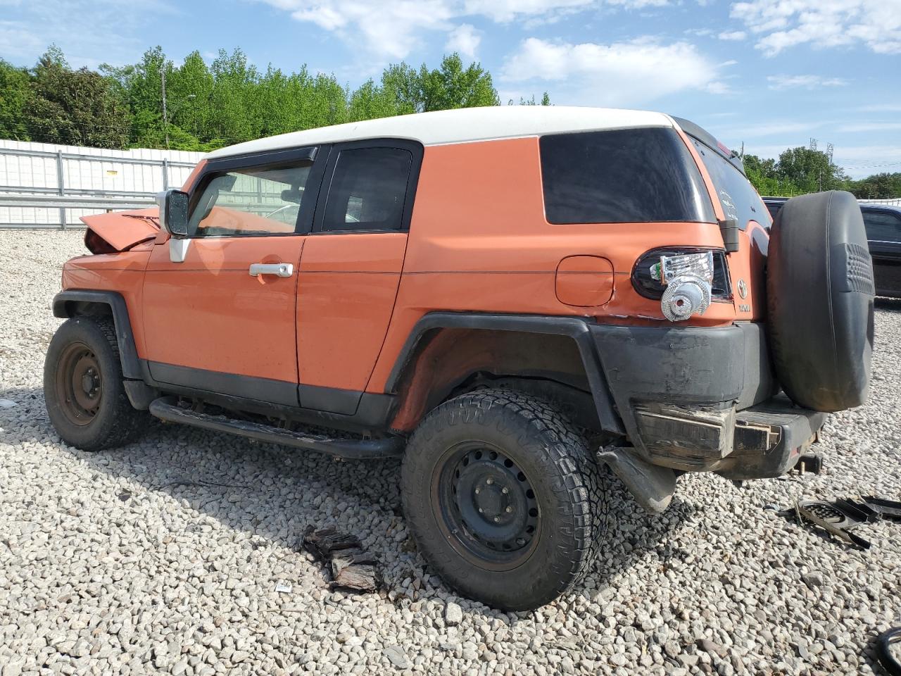 Photo 1 VIN: JTEBU4BF0EK197829 - TOYOTA FJ CRUISER 