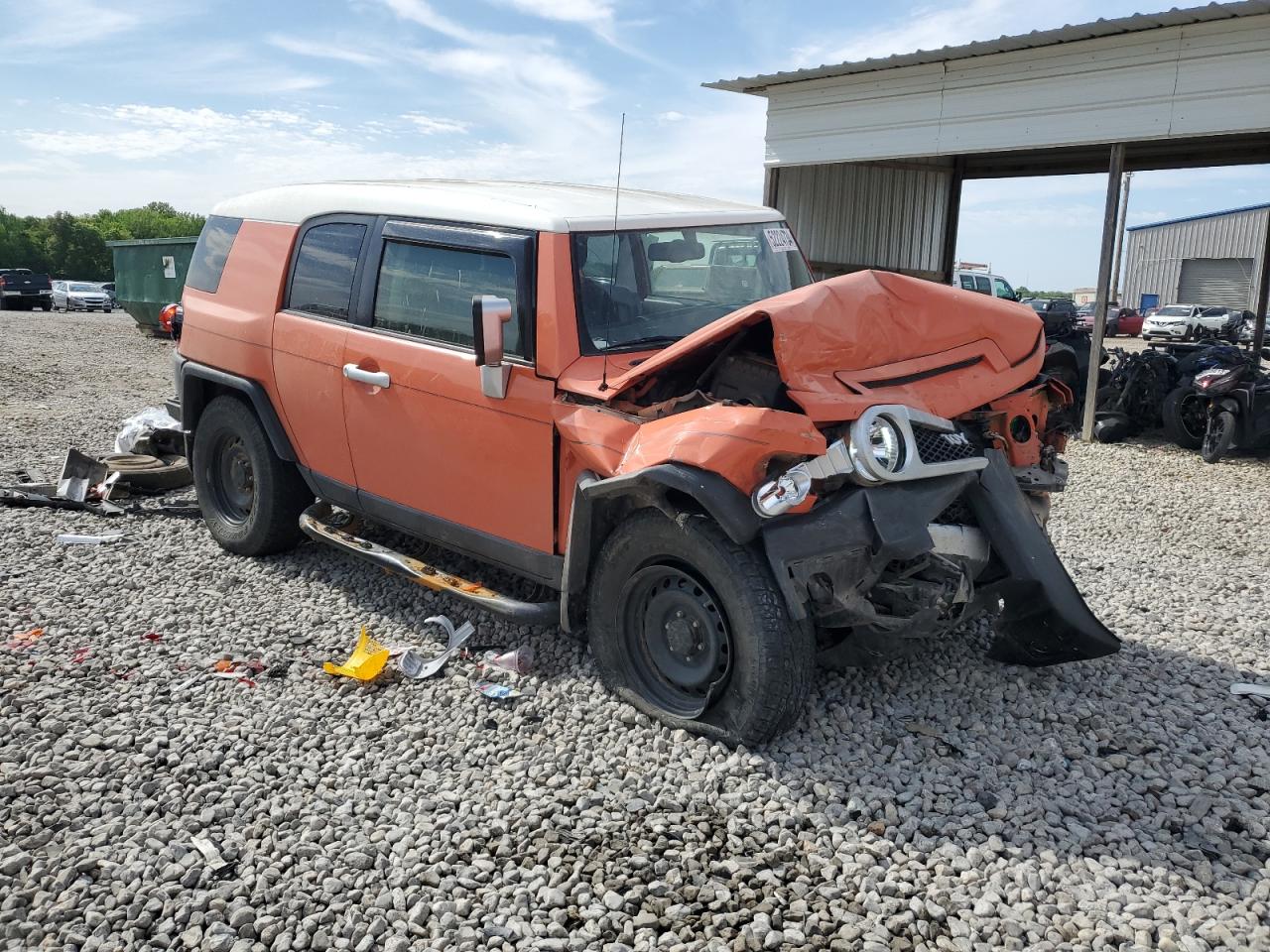 Photo 3 VIN: JTEBU4BF0EK197829 - TOYOTA FJ CRUISER 